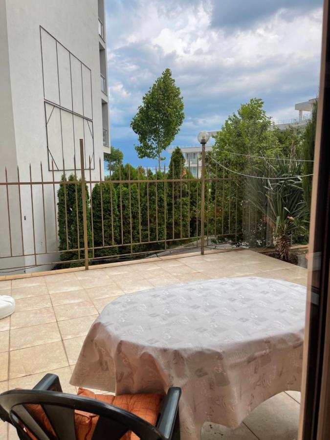 Le Premiere Randevu Apartment Свети Влас Екстериор снимка
