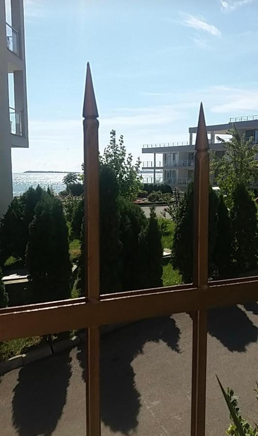 Le Premiere Randevu Apartment Свети Влас Екстериор снимка